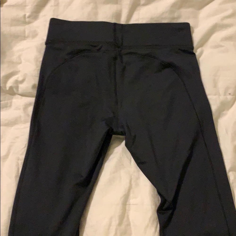 Black Under Armour Leggings ✨🖤 - Picture 3 of 5